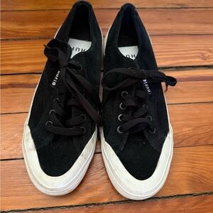 HUF Black Suede Low-Top Sneakers with White Soles